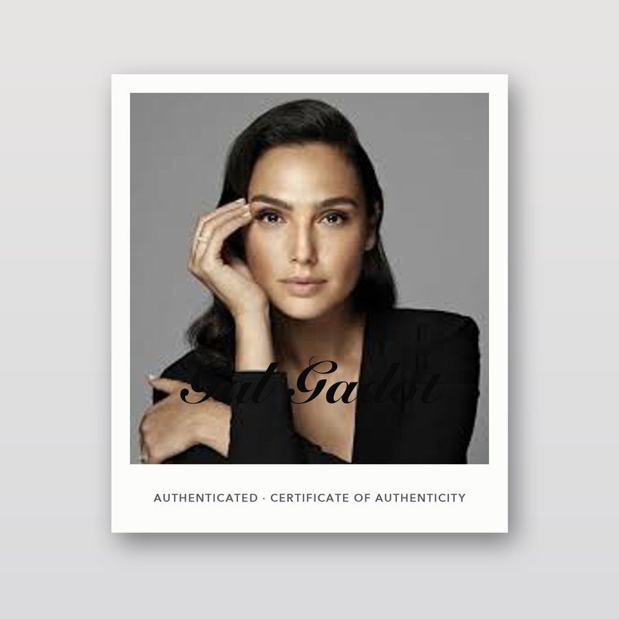Autographed Gal Gadot 8x10 Photo